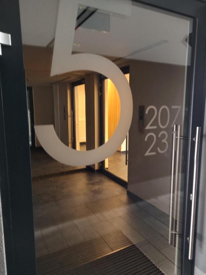 Uroczy Apartament Z Miejscem Na Auto W Garazu Lejlighed Warszawa Eksteriør billede
