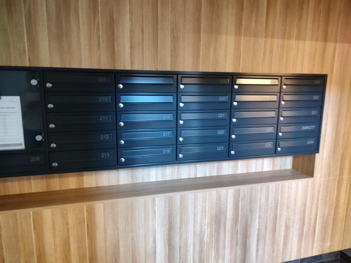 Uroczy Apartament Z Miejscem Na Auto W Garazu Lejlighed Warszawa Eksteriør billede